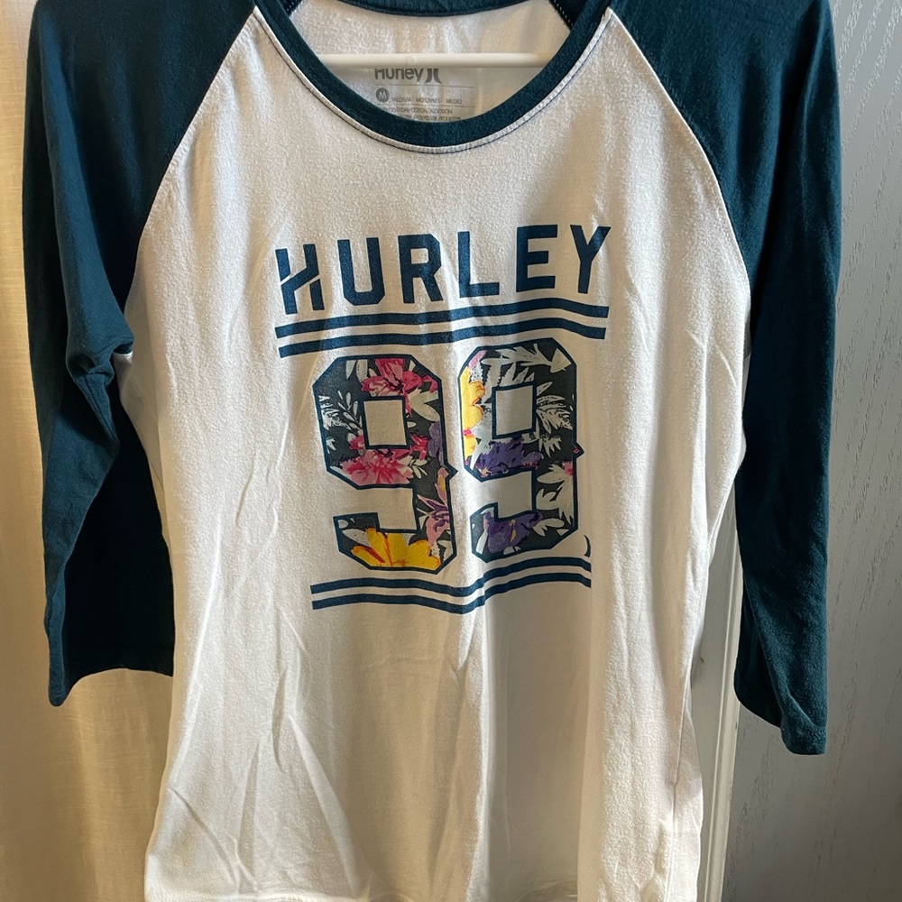 Hurley 3/4 Sleeve Women’s Raglan White and Teal Top - Size M
